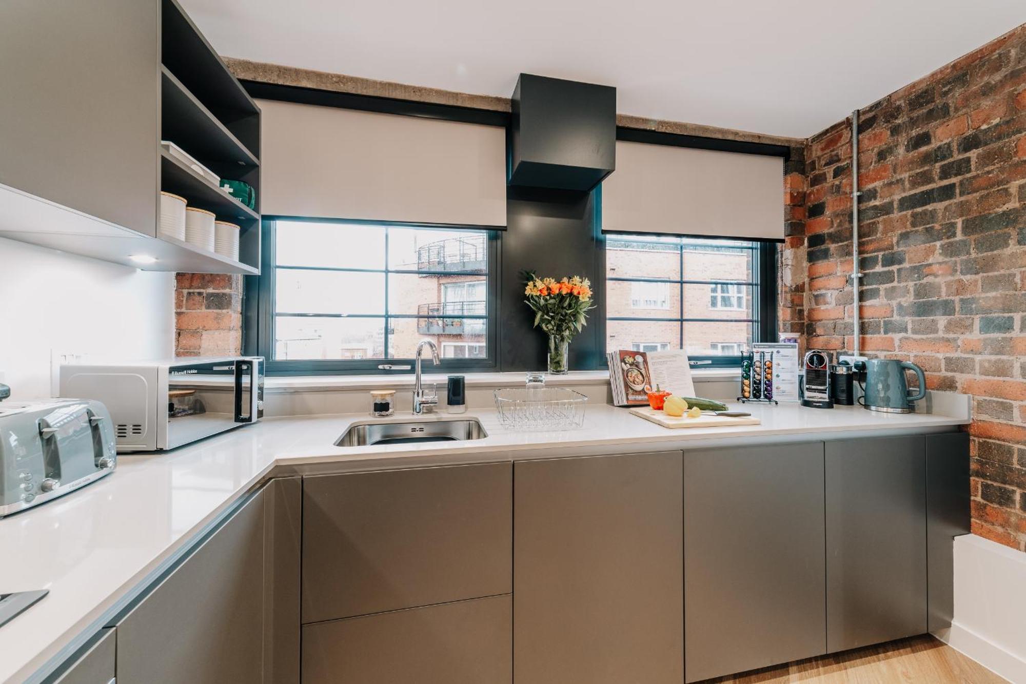 Apartment Chic Industrial Style Luxury Pad, Centre, Fast Wifi, Contractors, Famillies *
